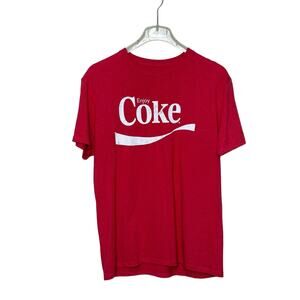 Coca Cola COKE red short sleeves logo tee size Large
